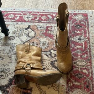 FRYE Tan Leather Western Boots